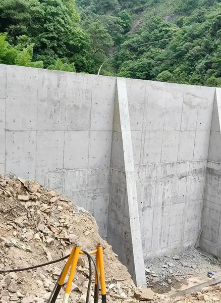 潍坊高密重力式挡土墙